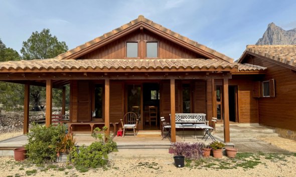 Villa - Reventa -
            Finestrat - 35005
