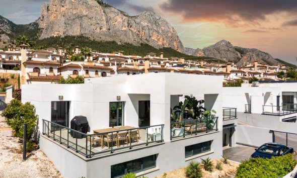 Villa - Reventa - Polop -
                Polop