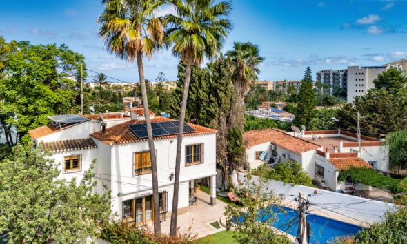 Villa - Revente -
            Albir - 35592