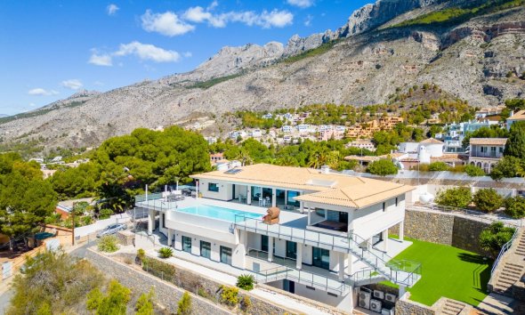 Villa - Videresalg -
            Altea - 45590