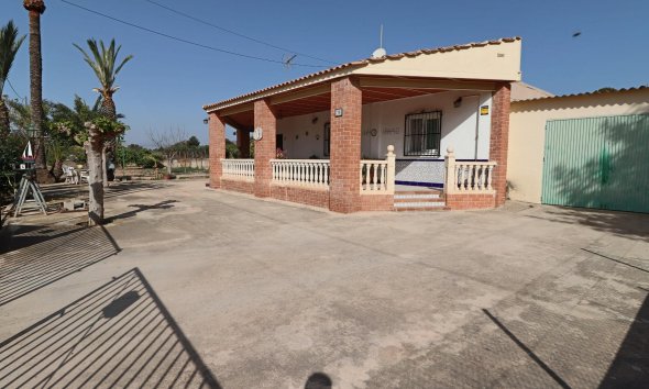 Villa - Videresalg - Benidorm -
                Juzgados