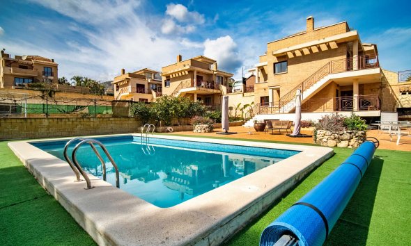 Villa - Videresalg - La Nucía -
                La Alberca