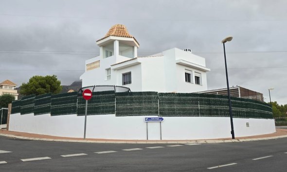 Villa - Videresalg - La Nucía - La Nucía
