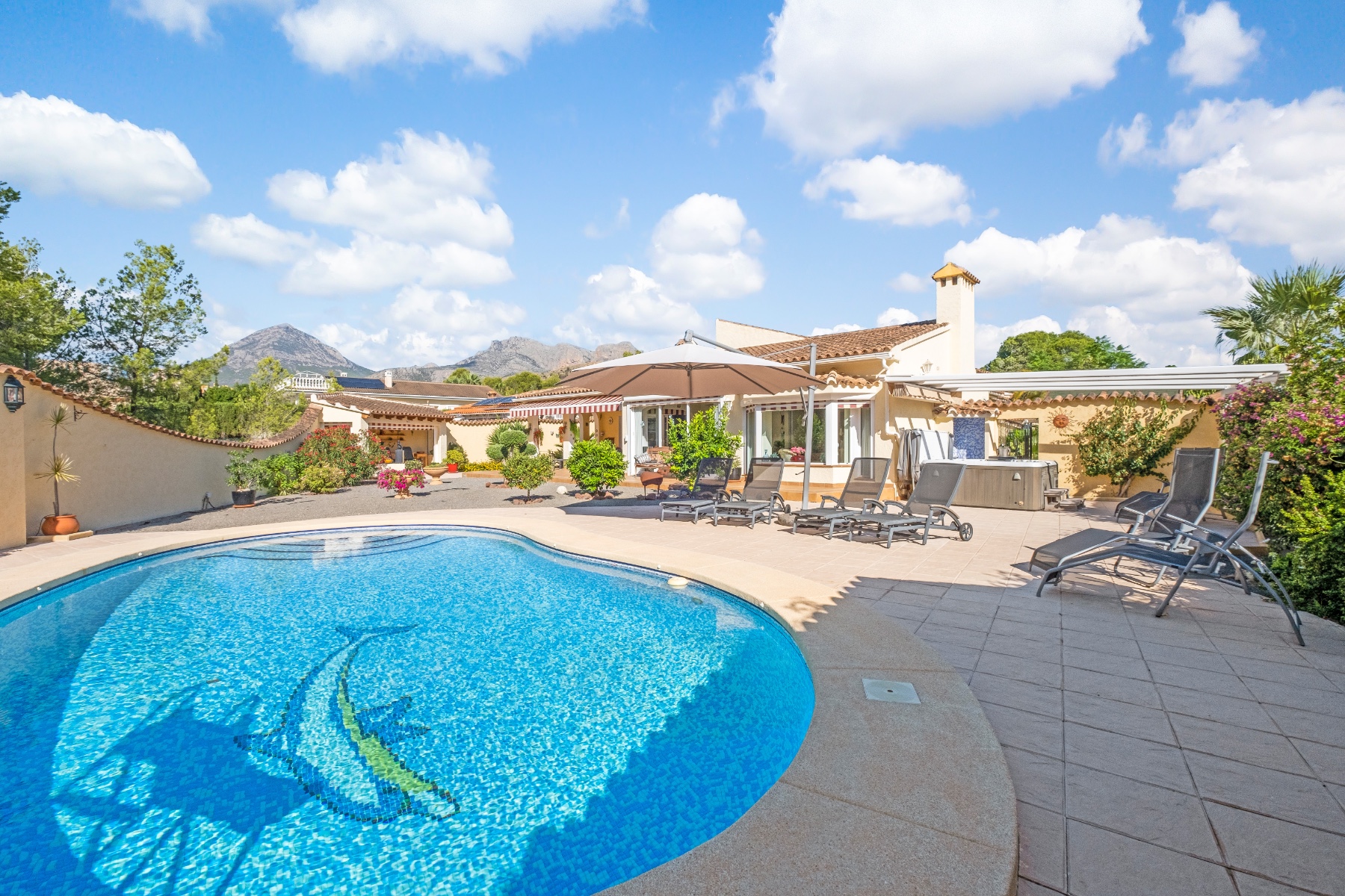  Chalet / Villa in Alfaz Del Pi