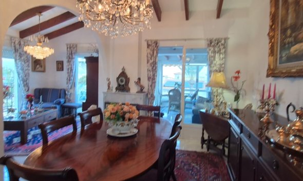 Revente - Bungalow -
Albir