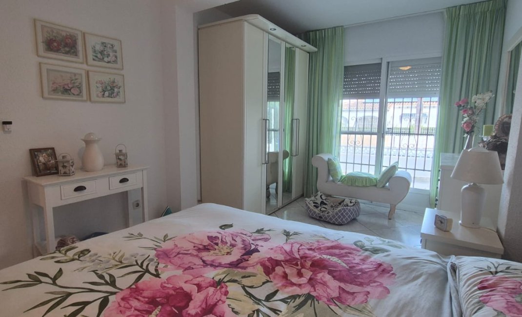 Revente - Bungalow -
Albir