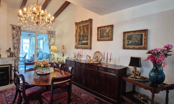 Revente - Bungalow -
Albir