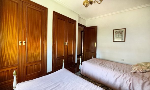 Revente - Maison mitoyenne -
Albir