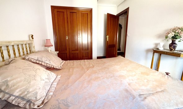 Revente - Maison mitoyenne -
Albir