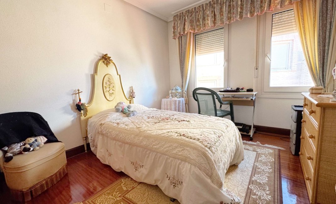 Revente - Maison mitoyenne -
Albir