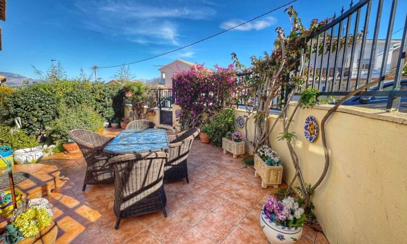 Revente - Maison mitoyenne -
Albir