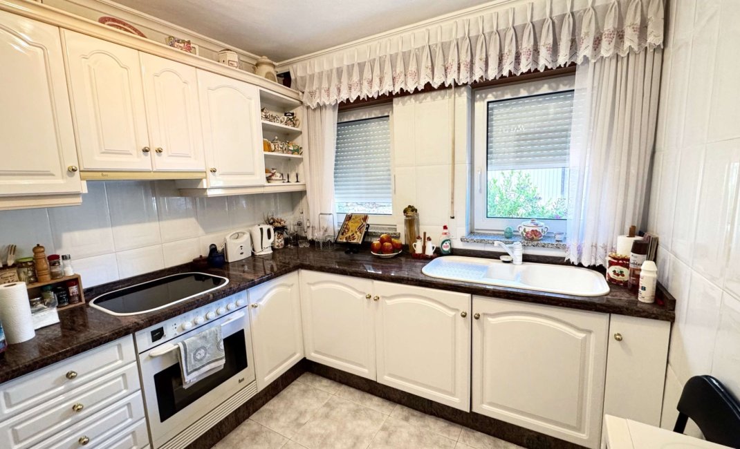 Revente - Maison mitoyenne -
Albir