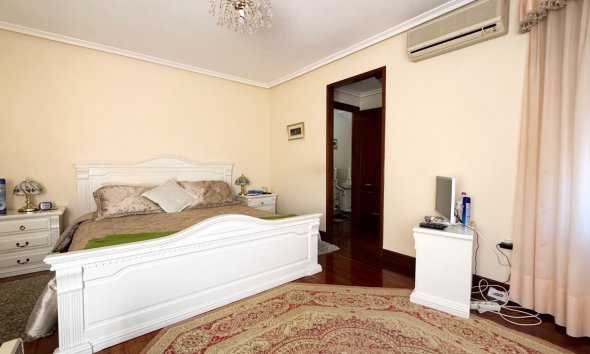 Revente - Maison mitoyenne -
Albir