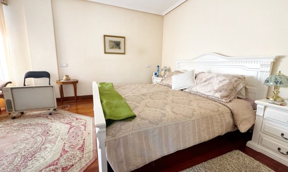 Revente - Maison mitoyenne -
Albir