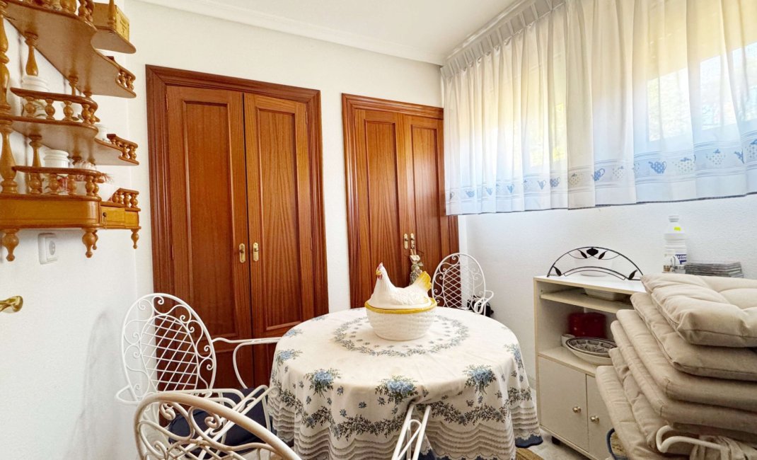 Revente - Maison mitoyenne -
Albir