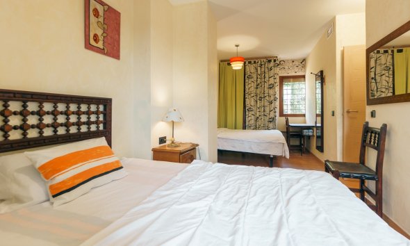 Revente -  Chalet / Villa -
Altea