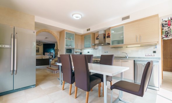 Revente -  Chalet / Villa -
Altea