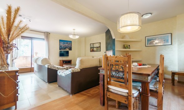 Revente -  Chalet / Villa -
Altea