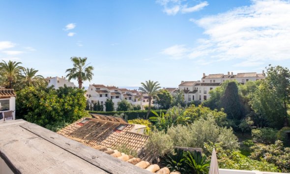 Reventa - Adosado -
Altea