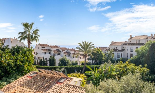 Reventa - Adosado -
Altea