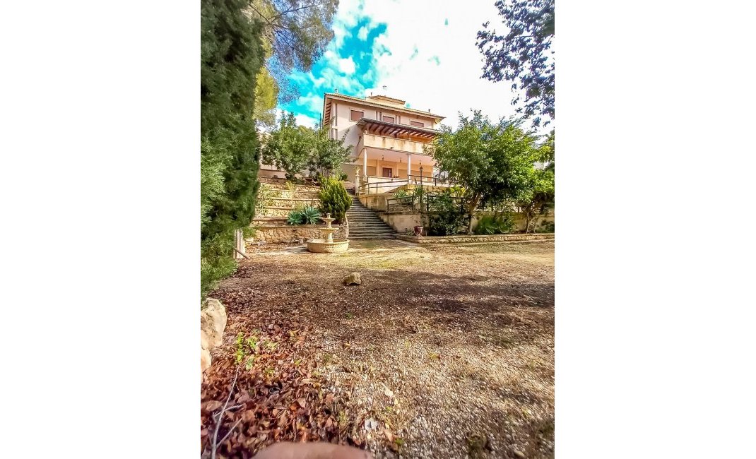 Revente -  Chalet / Villa -
Altea