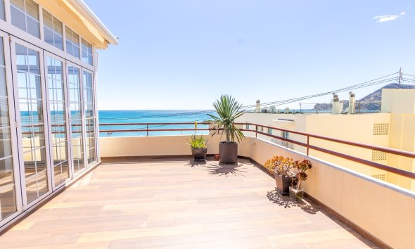 Reventa - Ático -
Altea