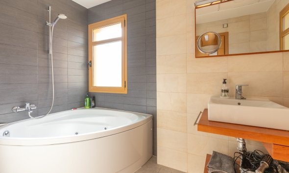Reventa - Chalet / Villa  -
Finestrat