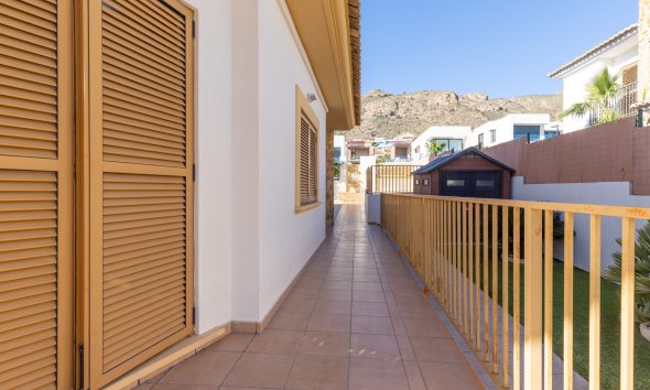 Reventa - Chalet / Villa  -
Finestrat