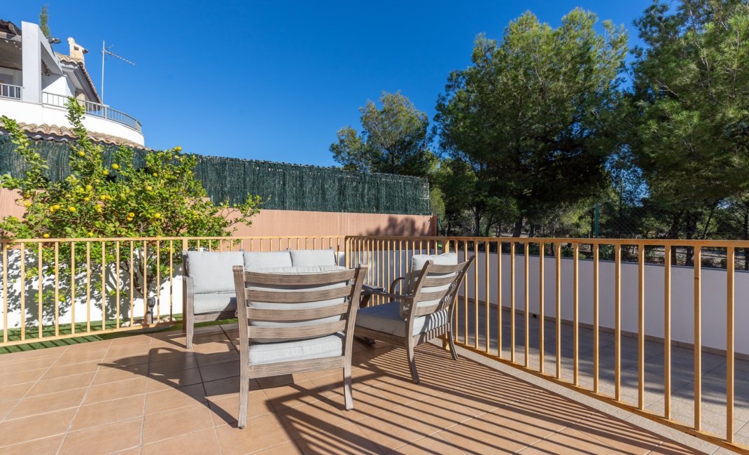 Reventa - Chalet / Villa  -
Finestrat