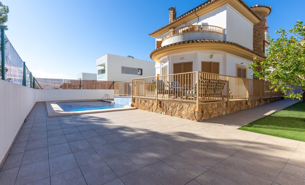 Reventa - Chalet / Villa  -
Finestrat