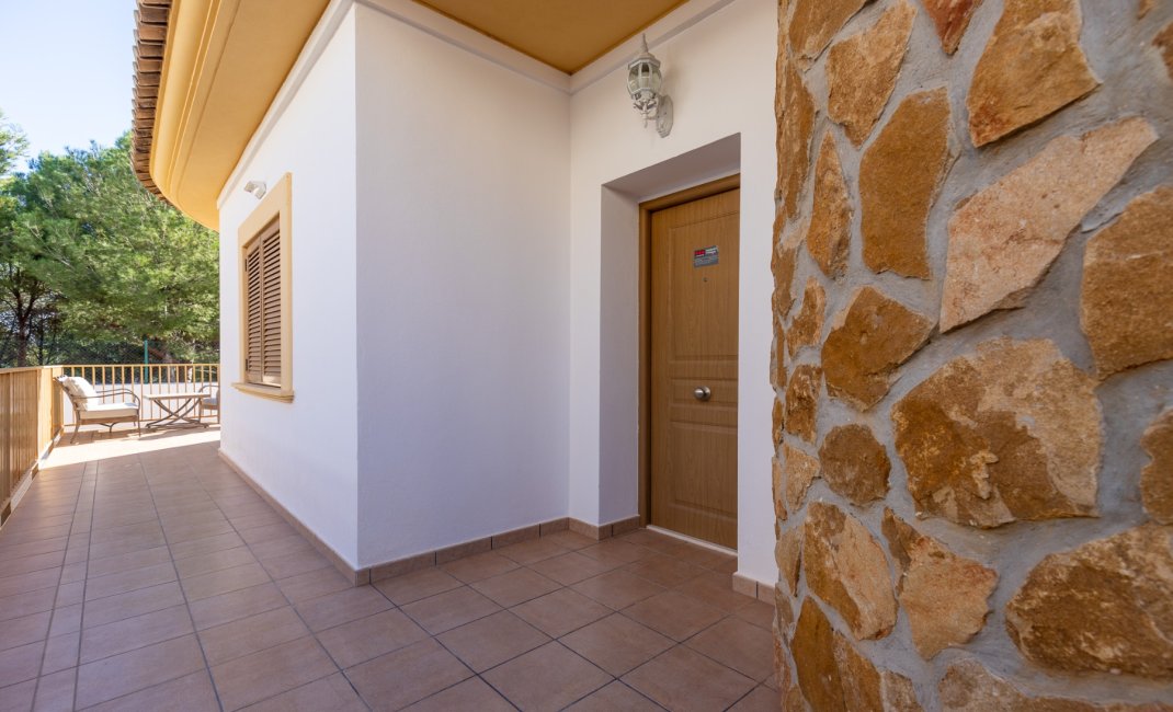 Reventa - Chalet / Villa  -
Finestrat
