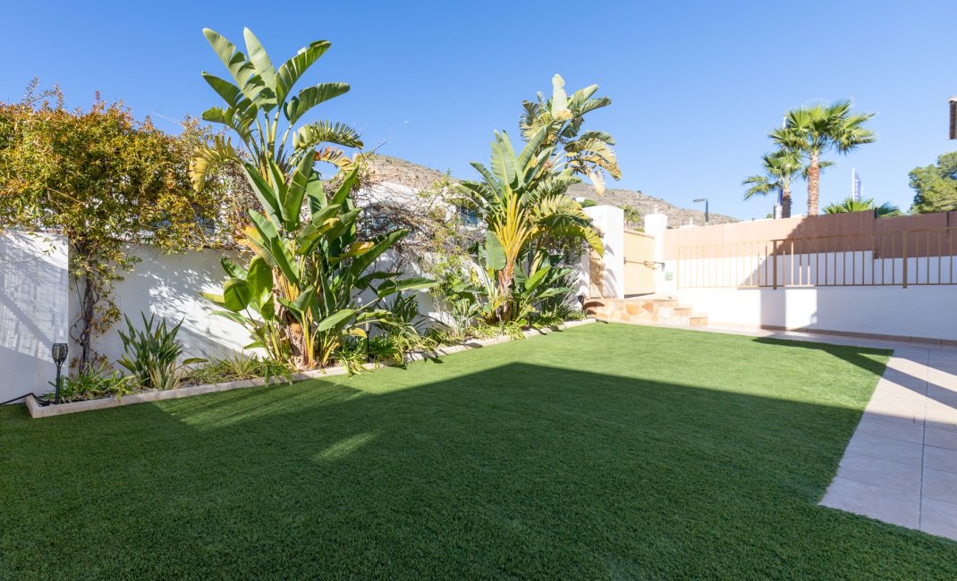 Reventa - Chalet / Villa  -
Finestrat