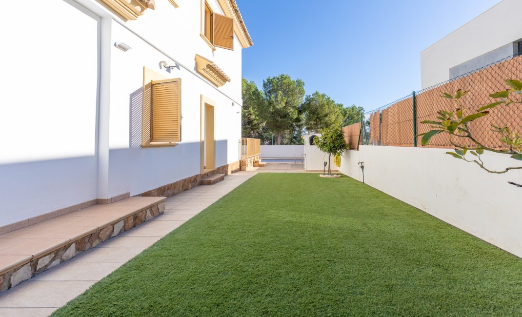 Reventa - Chalet / Villa  -
Finestrat