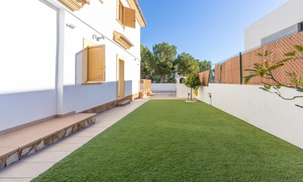 Reventa - Chalet / Villa  -
Finestrat
