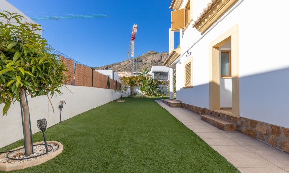 Reventa - Chalet / Villa  -
Finestrat