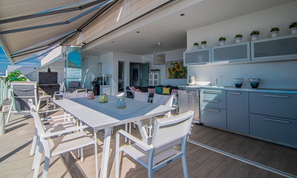 Revente -  Chalet / Villa -
Villajoyosa