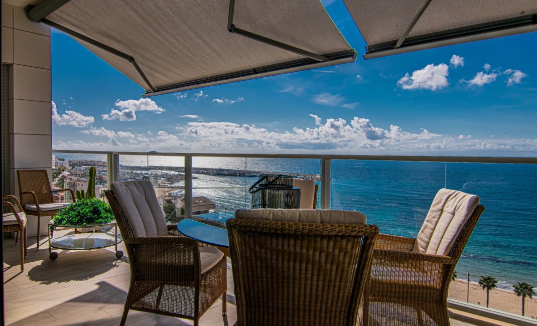 Revente -  Chalet / Villa -
Villajoyosa