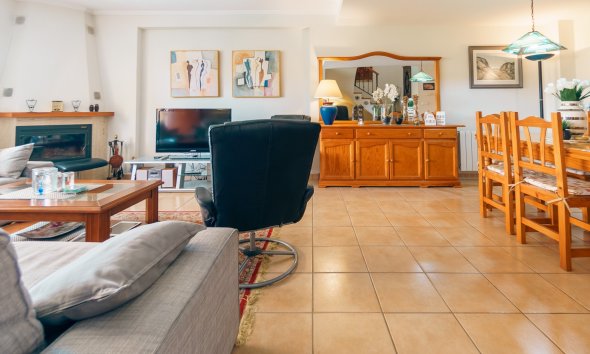 Resale - Bungalow -
Albir