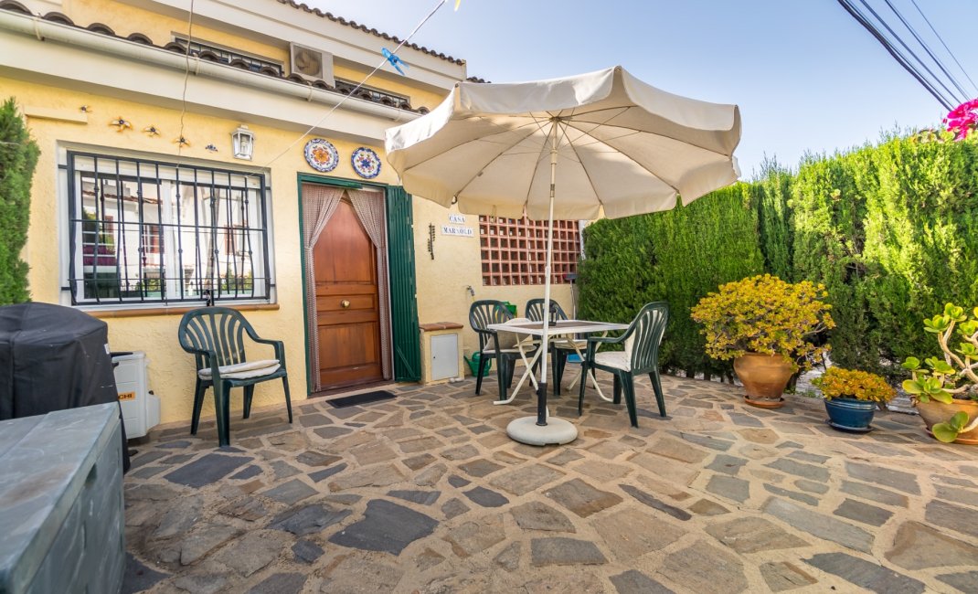 Resale - Bungalow -
Albir