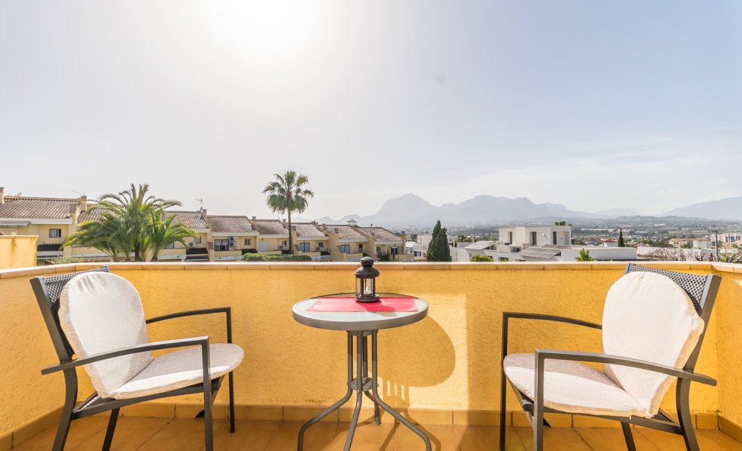 Resale - Bungalow -
Albir