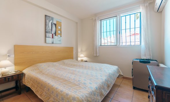 Resale - Bungalow -
Albir