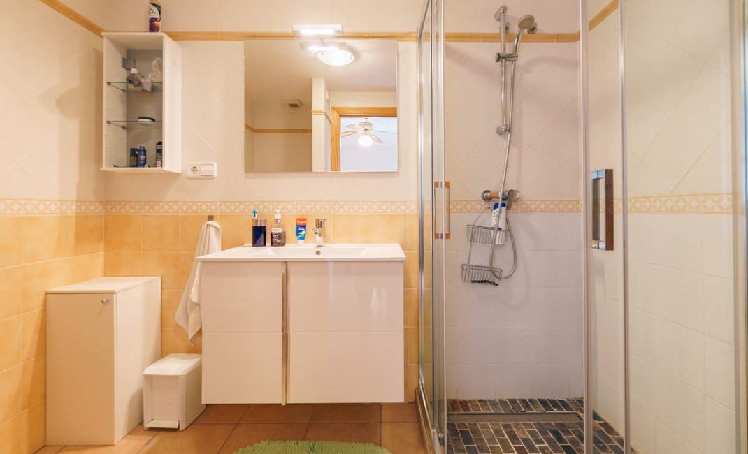 Resale - Bungalow -
Albir