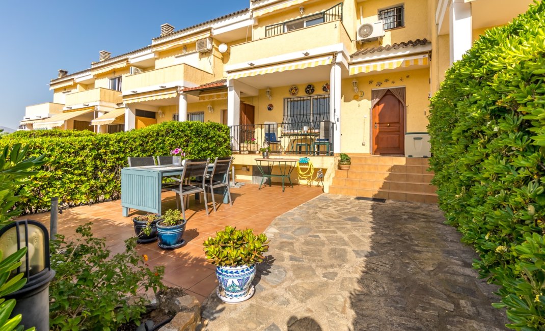 Resale - Bungalow -
Albir