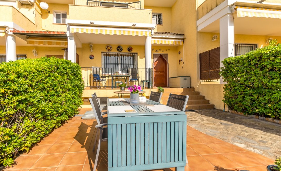 Resale - Bungalow -
Albir