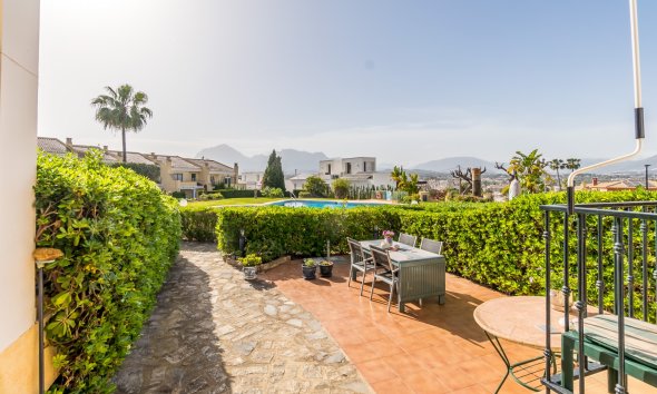 Resale - Bungalow -
Albir