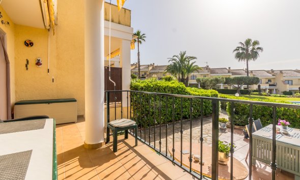 Resale - Bungalow -
Albir
