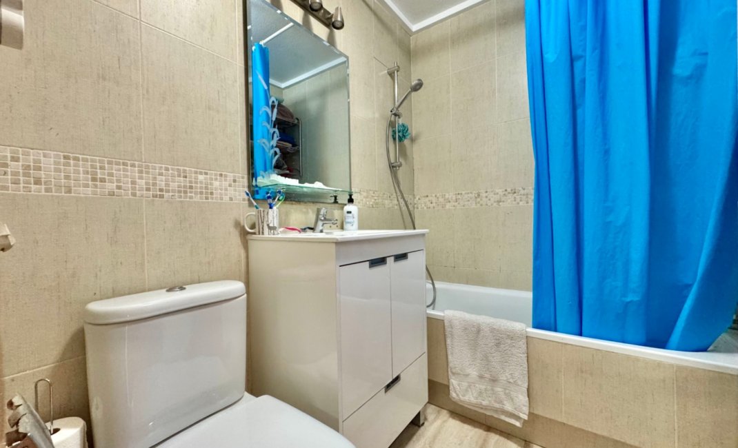 Herverkoop - apartment -
Benidorm - Playa Poniente