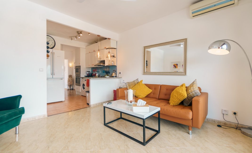 Resale - Bungalow -
Albir