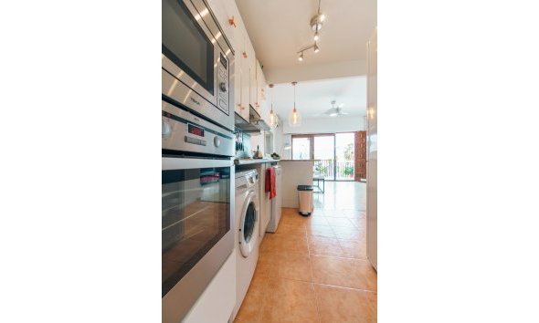 Resale - Bungalow -
Albir
