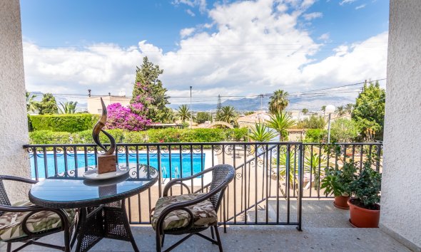 Resale - Bungalow -
Albir